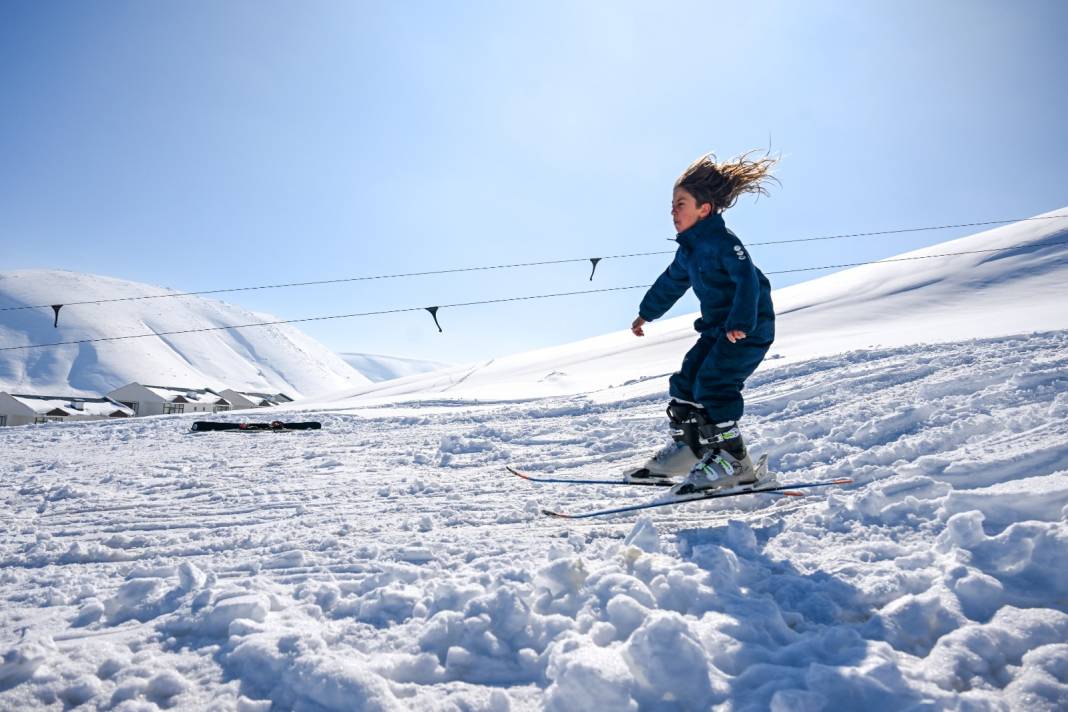 Türkiye'nin Bu Kentinde Hem Kayak Hem Termal Havuz Keyfi İç İçe Yaşanıyor! Kış Tatili Arayanların İlgisini Çekecek Güzellikte 5